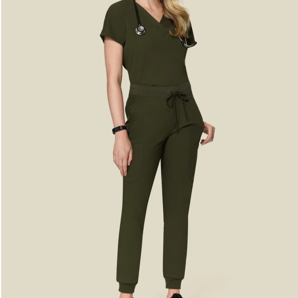 Mandala scrub set S, S/T Olive green one pocket top/ 9 pocket joggers